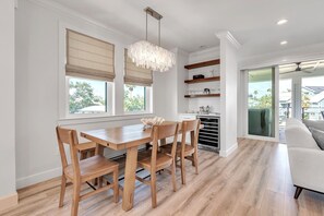 하우스, 침대(여러 개) (Gulfside Retreat) | 다이닝