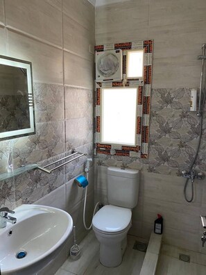 Chalet, 3 chambres, accessible aux personnes à mobilité réduite, fumeurs | Salle de bain