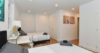Stylish Midtown 3BR Retreat : High-End Design