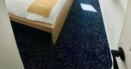 Peaceful Quiet Private Room A what U need KING BED