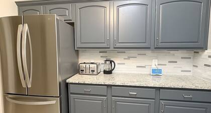 3-bedroom house in enjoyable Deltona with WiFi, AC