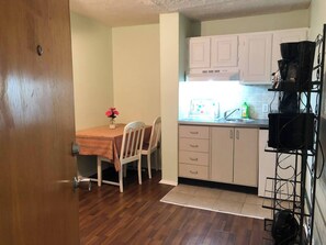 Mikrobølgeovn og kokeplater