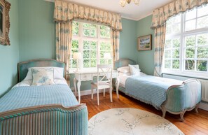 5 bedrooms, bed sheets - Little Forelands (Bembridge)