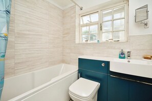 Bathroom - Coastal Cottage (Bembridge)