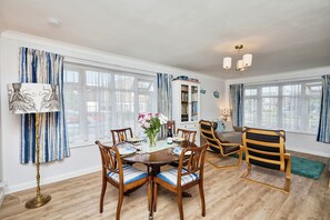 Interior - Coastal Cottage (Bembridge)