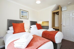 2 bedrooms, bed sheets - Birdham Four (Bembridge)