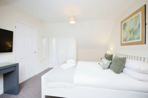 2 bedrooms, bed sheets - Birdham One (Bembridge)