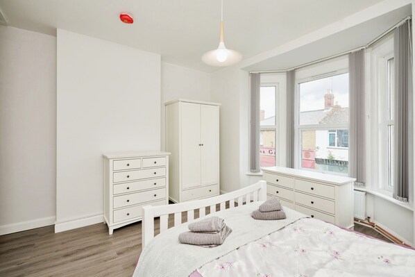 1 室のベッドルーム、ベッドシーツ