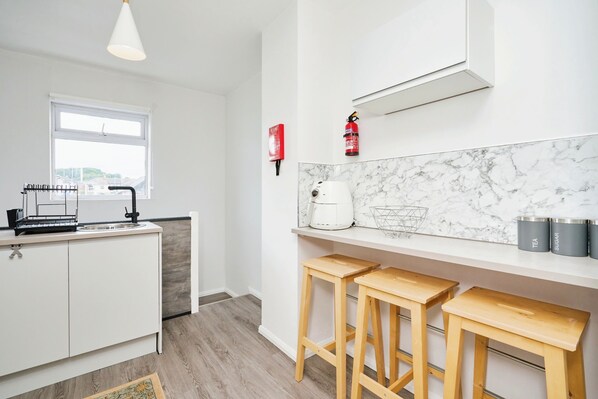 Stovetop - Poppies (Shanklin)