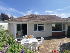 屋外ダイニングエリア