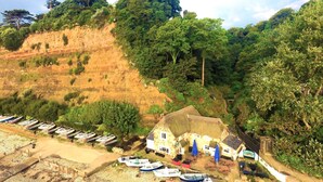 Exterior - Gurnard At The Aqua (Shanklin)
