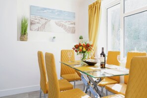 Dining - Gurnard At The Aqua (Shanklin)