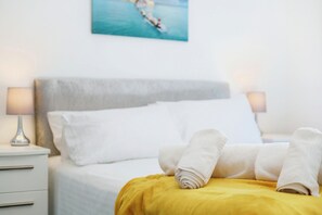 3 bedrooms, bed sheets - Gurnard At The Aqua (Shanklin)