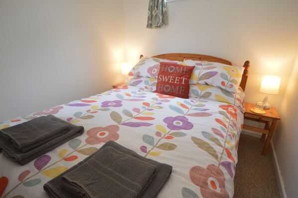 2 bedrooms, bed sheets - Villa 23 (Ryde)