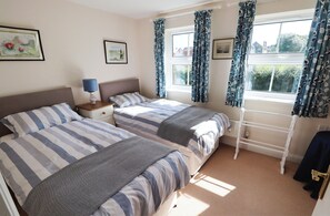 Cottage | Interior - 28 Anchorage Way (East Cowes)