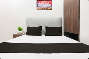 Quarto casal luxo | Escrivaninha