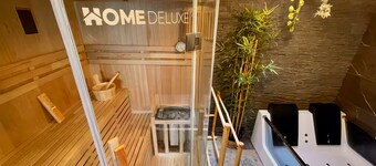 Stunning house with jacuzzi, sauna, home cinema and bubble pool in Amiens.