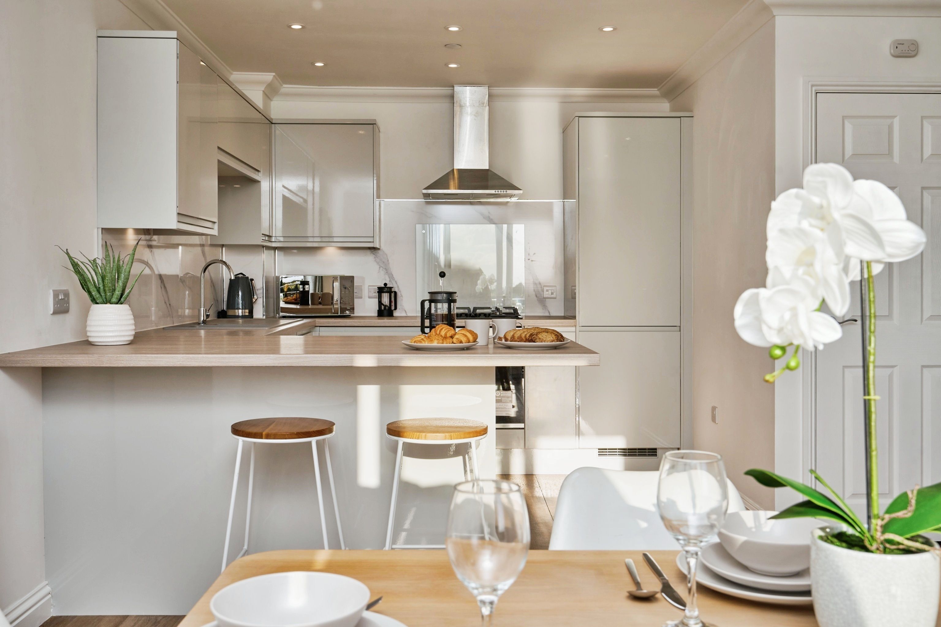 Ovn og kjøkkenutstyr