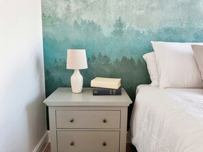 2 bedrooms, bed sheets