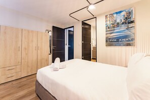 2 sovrum, skrivbord och wi-fi