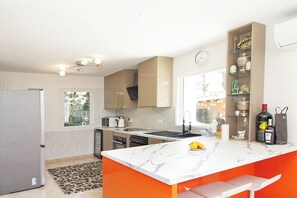 Fridge, microwave, oven, dishwasher