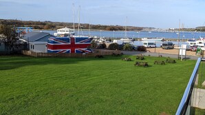 Terrace/patio - Folly View (Newport)