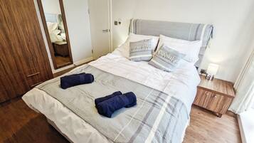 2 makuuhuonetta, vuodevaatteet