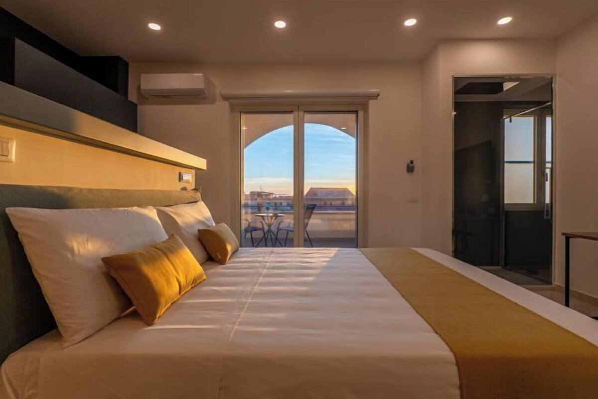 Minibar, Schreibtisch, laptopgeeigneter Arbeitsplatz