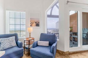 Appartement, Meerdere bedden (Grand Beach Resort PH2) | Woonruimte