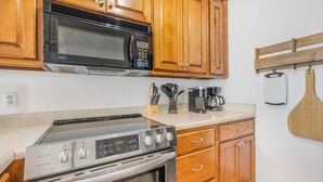 Condo, Multiple Beds (Grand Beach Resort PH2) | Private kitchen - Grand Beach Resort PH2 (Gulf Shores)