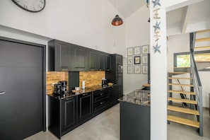 Fridge, microwave, oven, dishwasher