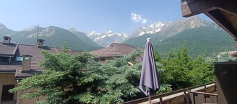 Apartment with terrace close to the slopes