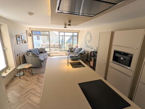 Interior - The Beach House (Ventnor)