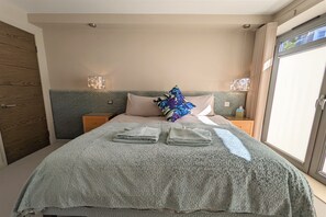 3 間睡房、床單