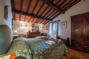 6 soveværelser, strygejern/strygebræt, Wi-Fi, sengetøj