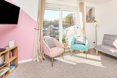 Sandown on The Creek