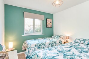 2 bedrooms, bed sheets
