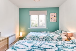 2 bedrooms, bed sheets - Sandown on The Creek (Ryde)