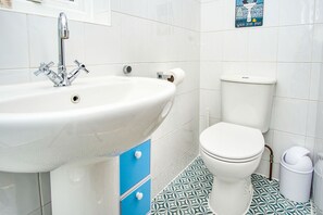 Bathroom - Dickens (Ryde)