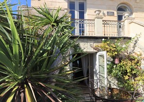 Exterior detail - Villa Amanti Apartment (Ventnor)