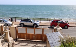 Property grounds - Villa Amanti Apartment (Ventnor)