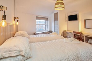 3 chambres, draps fournis