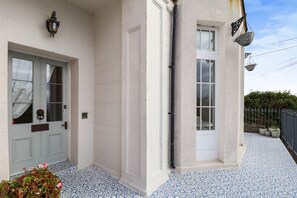 Exterior detail - Cressingham (Ventnor)