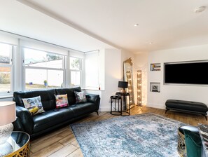 LCD TV - The Cove (Seaview)