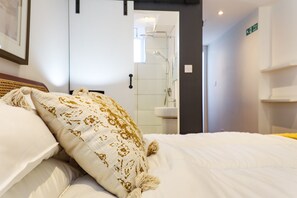 2 bilik tidur, cadar katil