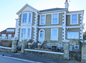 Exterior - The Cove (Seaview)