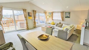 Living area - Mollys Lodge (Ryde)