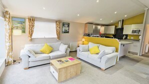 Living area - Mollys Lodge (Ryde)
