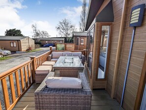 Terrace/patio - Mollys Lodge (Ryde)