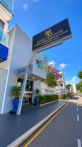 Lancaster Hotel 